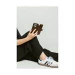 Nomad Modern Leather Folio iPhone 16 Pro Brown – Bild 16